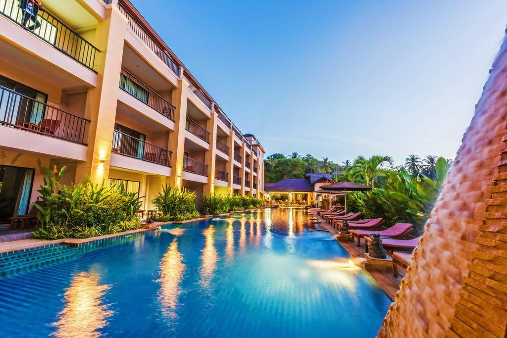 The Windmill Phuket Hotel Rawai Extérieur photo