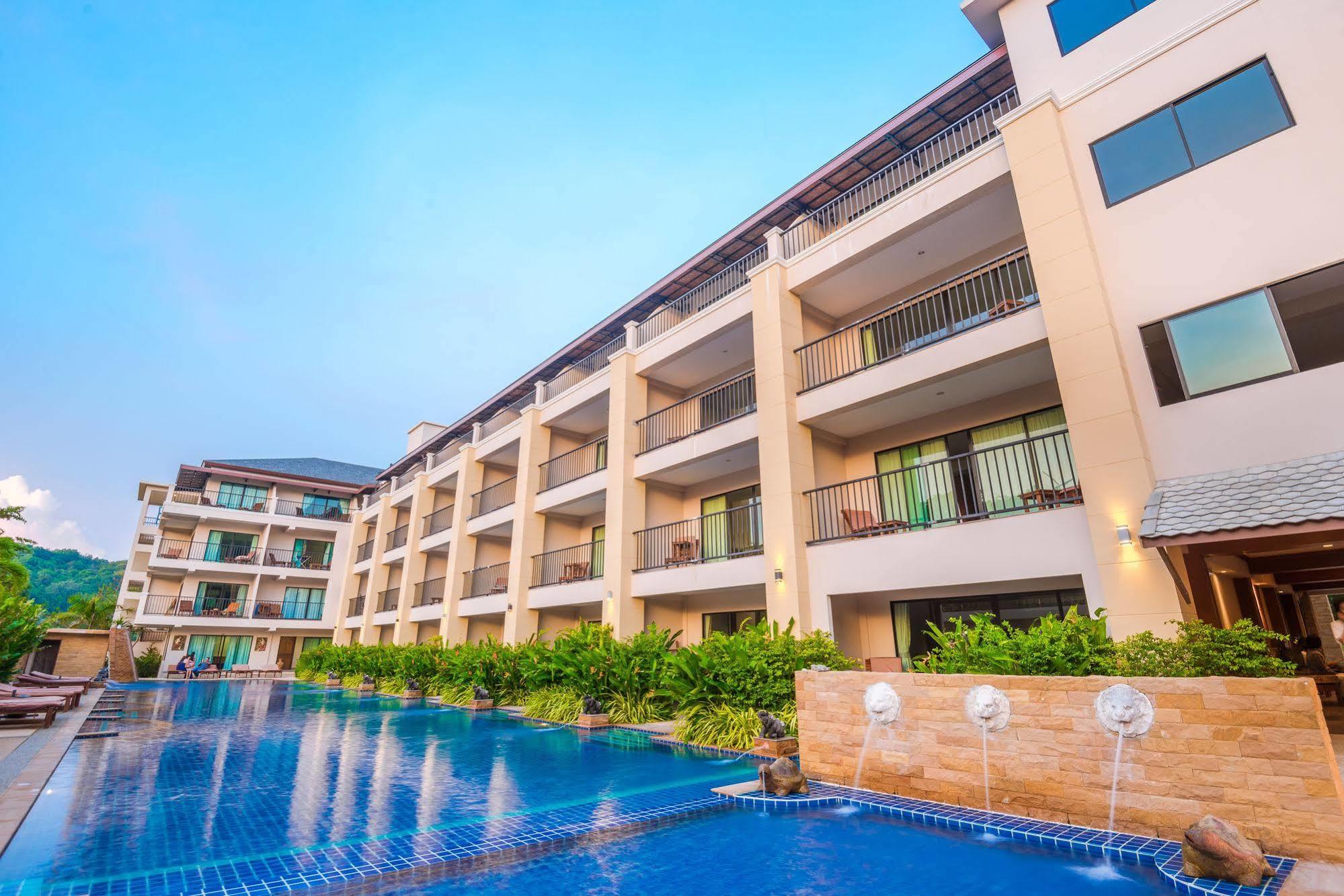 The Windmill Phuket Hotel Rawai Extérieur photo