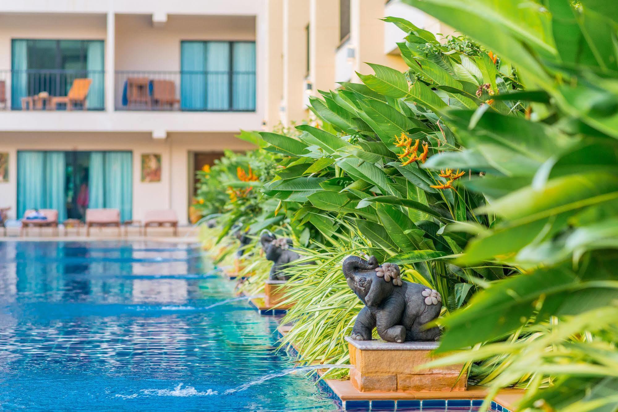 The Windmill Phuket Hotel Rawai Extérieur photo