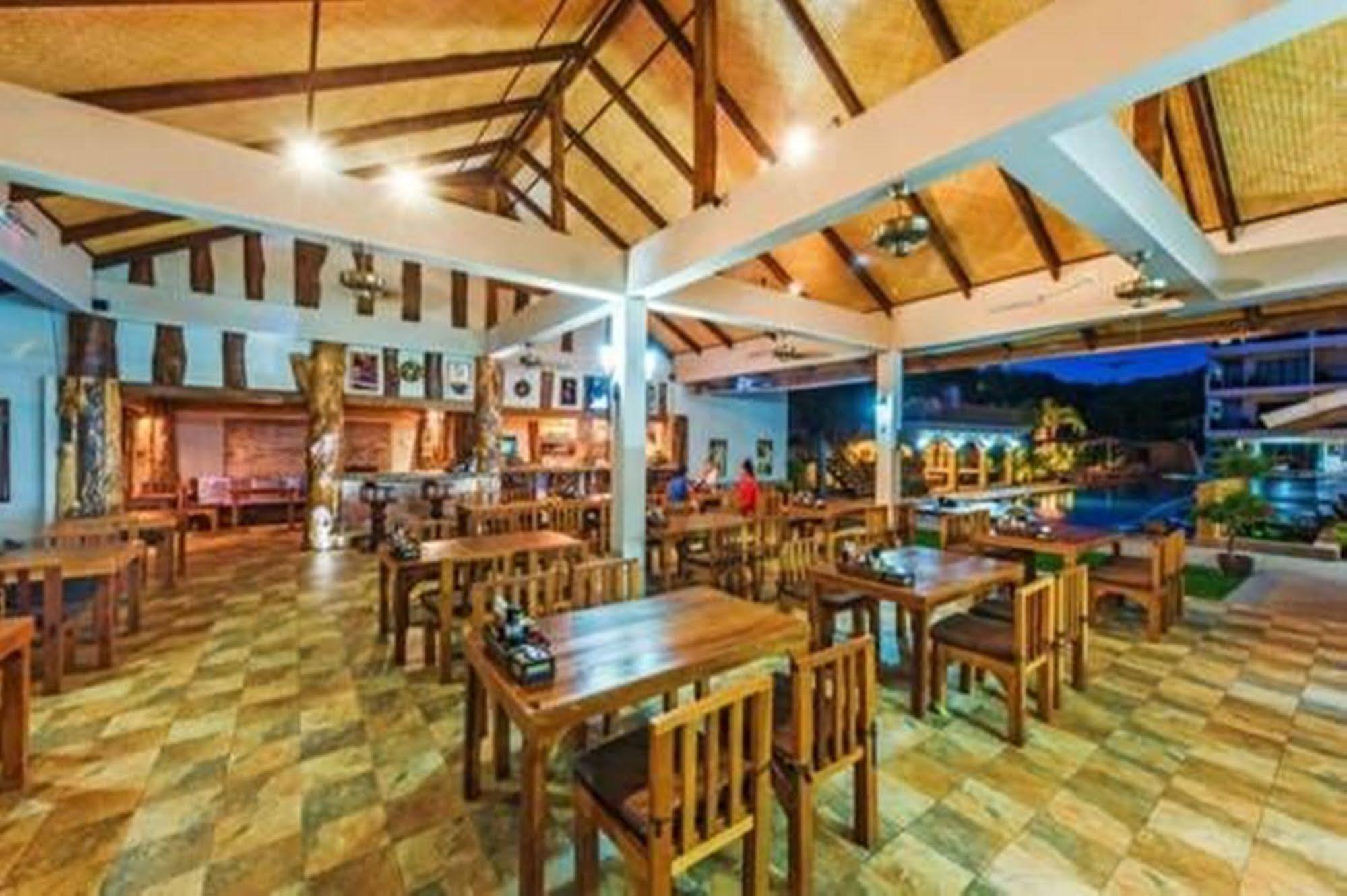 The Windmill Phuket Hotel Rawai Extérieur photo